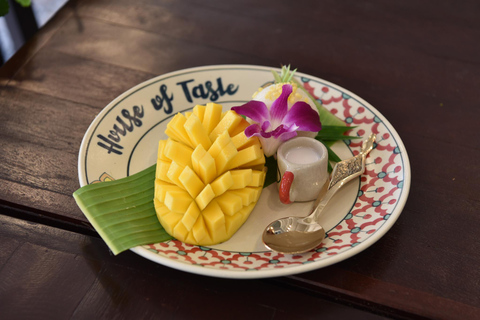 Sathon: Hands-on Thai Cooking Class & Market Tour in Bangkok