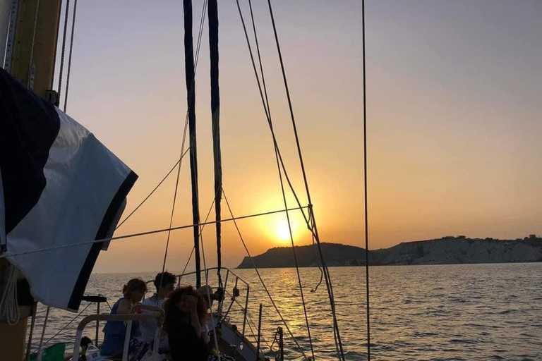 San Leone, Scala dei turchi: private aperitif on boat tour