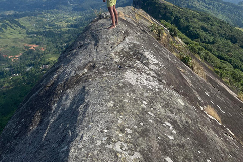 Kandy: Hanthana Lizard’s Back Hike