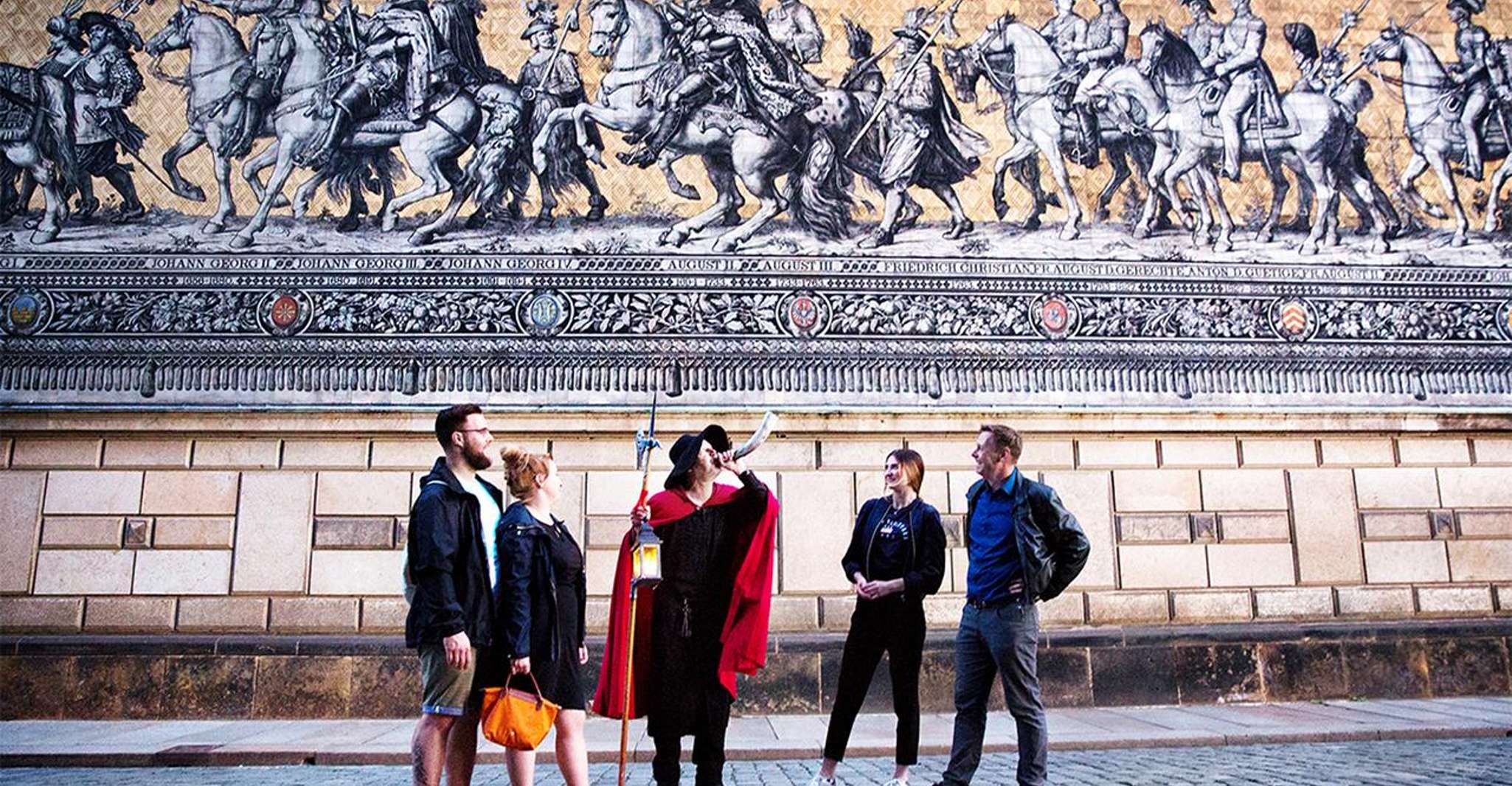 Dresden, The Original Night Watchman Tour in Lantaarn Light - Hizvo