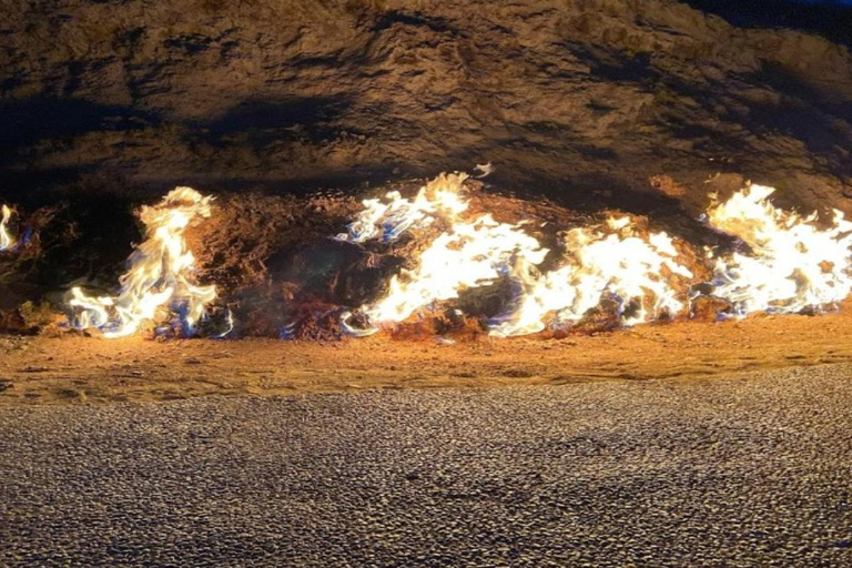 From Baku: Ateshgah Fire Temple and Yanar Dag Tour