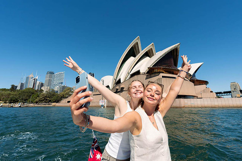 Sydney: Secrets Cruise with Lunch at Famous Yacht Club Sydney: Secret Beaches Harbor Cruise with Local Guide