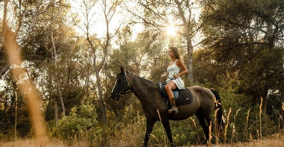 Ibiza: Countryside Horseback Riding Experience