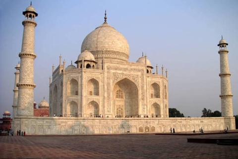 Agra: Reserva una visita guiada privada al Taj MahalGuía del Taj Mahal en italiano