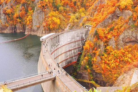 Sapporo : Excursion d'une journée au lac Toya, au parc du mont Yoteisan et aux sources d'eau chaudeLieu de rendez-vous à la gare de Sapporo