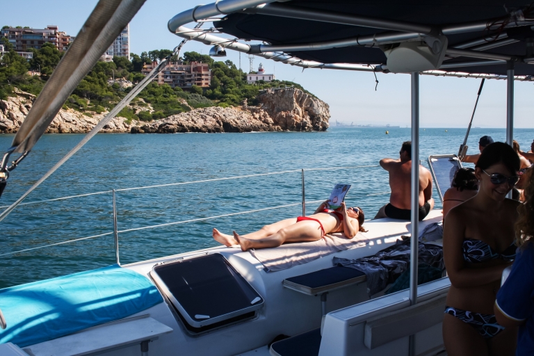 Costa Dorada: paseo en catamarán y esnórquelPaseo en barco de 3 h con bebidas