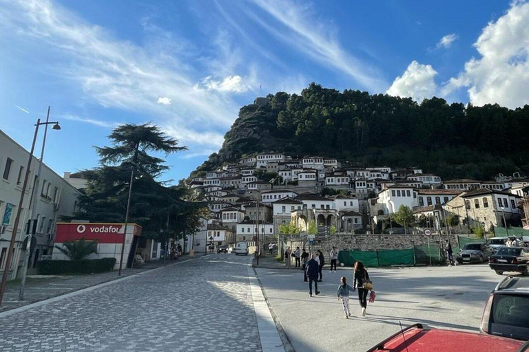 Berat Daily Tour på engelska,tyska,italienska,spanska