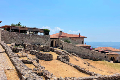豪华路虎克鲁亚城堡与老集市一日游克鲁亚城堡与老集市豪华路虎每日观光之旅