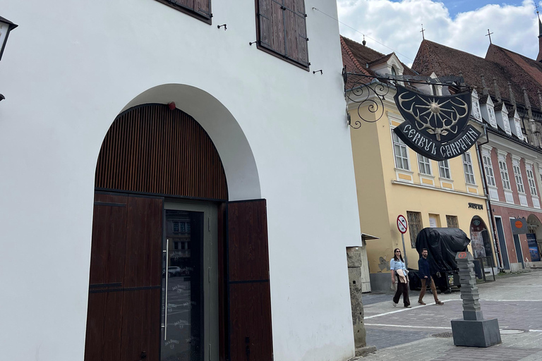 Brașov: Guided Walking Tour with Local Stories