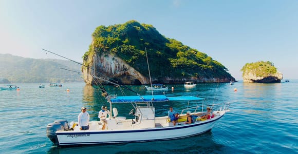 Puerto Vallarta: Private Fishing Adventure 30 ft Superpanga