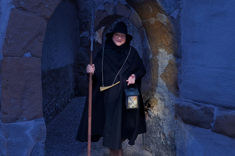 Bielefeld: visita guiada com guarda noturno (passeio de aventura)Bielefeld: Visita ao guarda-noturno (visita de aventura)