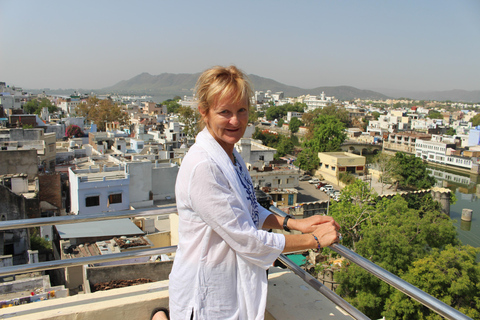 Udaipur: Private City Tour with Guide and Transfers