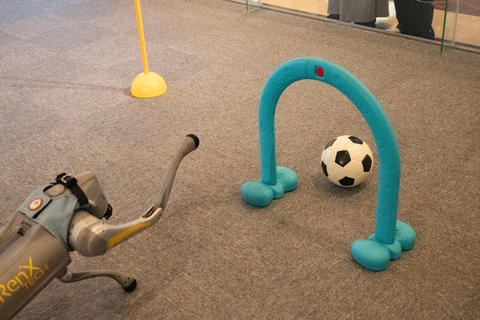 上海：最新日常科技，包括机器人、电动汽车和无人机标准套餐（含无人机送货体验）