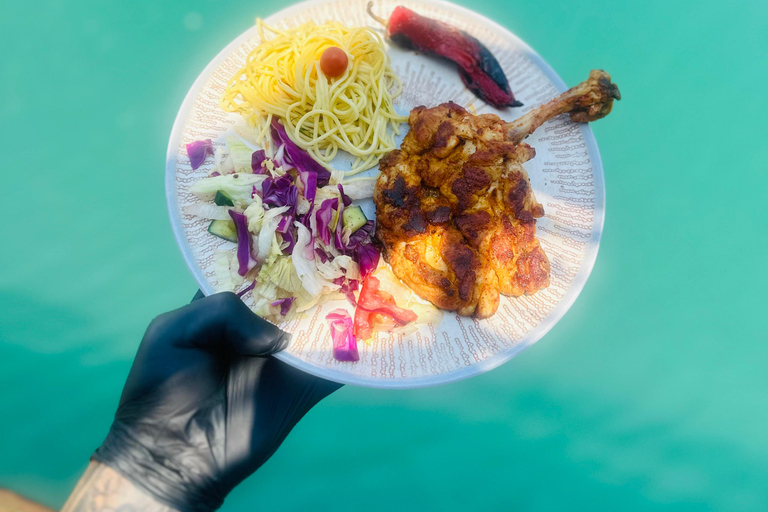 Side: Relaxing Boat Tour with Lunch and Transfers Side: Relaxing Boat Tour Private (Max 10 people)