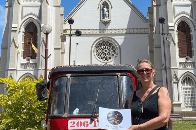 Negombo: Private Village Tour by Tuk-Tuk with Hotel Pickup