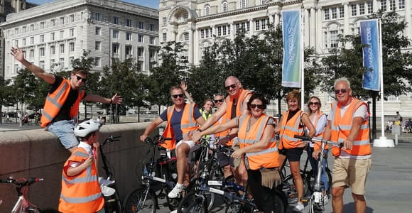 Liverpool: City Centre Highlights Tour mit eBikes