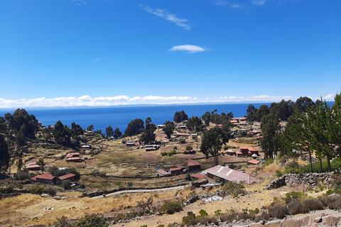 EXCURSION DE 2 JOURS ET 1 NUIT AU LAC TITICACA : UROS AMANTANI ET ÎLE TAQUILE