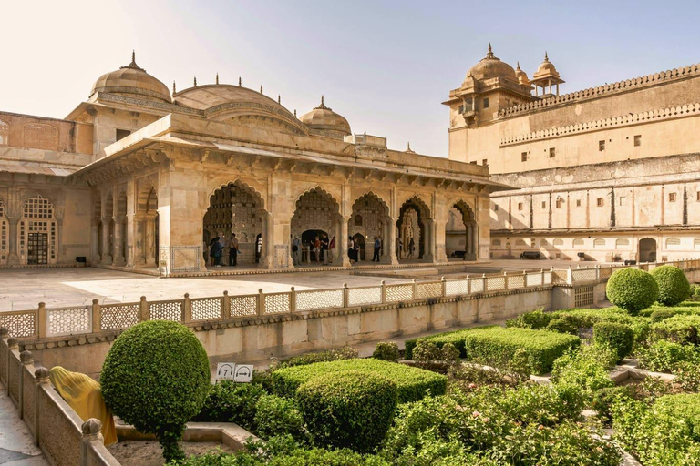 Utforska kungliga Rajasthan: 9 dagar Jaipur till Udaipur med guideUtforska kungliga Rajasthan: 9 dagar från Jaipur till Udaipur med guide