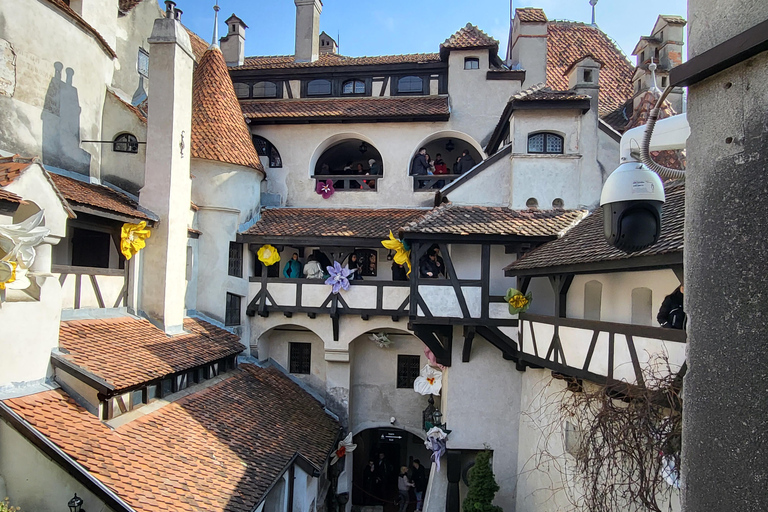 Descobre a Transilvânia: Castelo de Bran e viagem de um dia a BV a partir de SibiuDescobre a Transilvânia: Castelo de Bran e Viagem de um dia a BV a partir de Sibiu