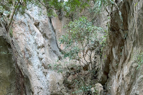 Da Nang: City Sightseeing Tour with Charming Da Nang Show