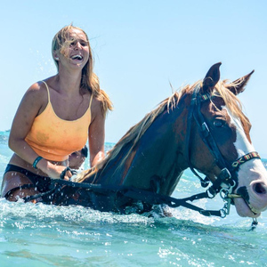 Hurghada: Desert & Sea Horse Riding Tour w/Optional Swimming