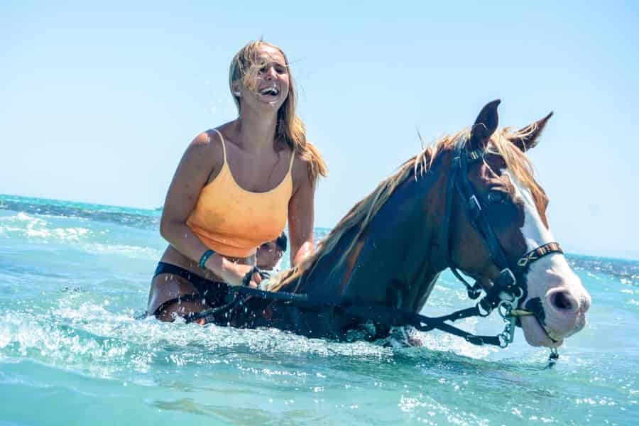 Hurghada: Wüste & Meer – Ausritt mit optionalem Schwimmen. Foto: GetYourGuide