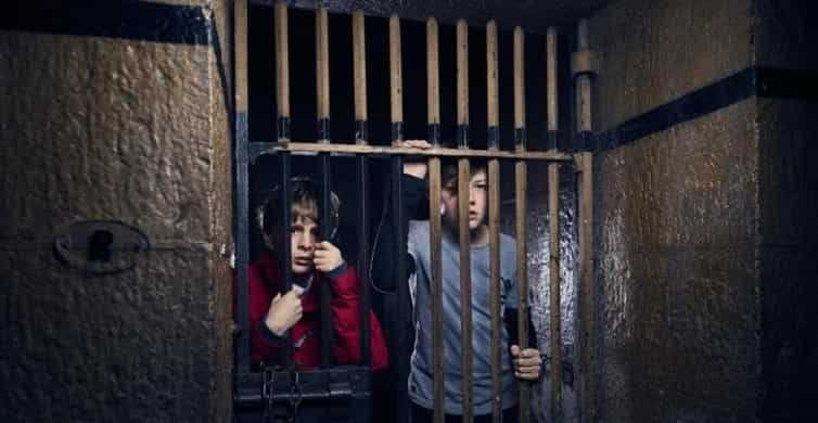 Old Melbourne Gaol Night Tour