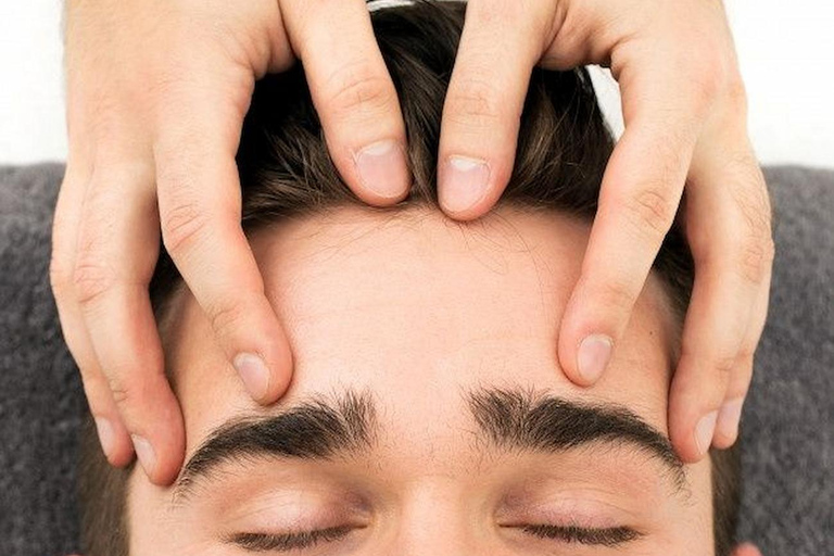 Kathmandu: Deep Hair Oil Massage, Wash, & Blow Dry in Thamel