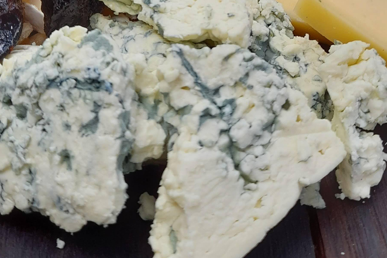 Flavors and wellness: wines, hot springs and gastronomy in Mendoza