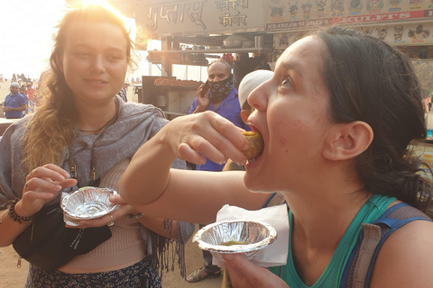 Mumbai: Best Steet Food Tour & Evening Market with a Local