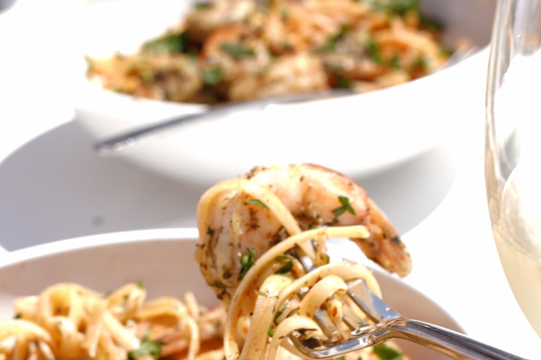 Croisière Dia Sailing avec repas et boissons tout comprisCroisière Dia avec service de transfert inclus