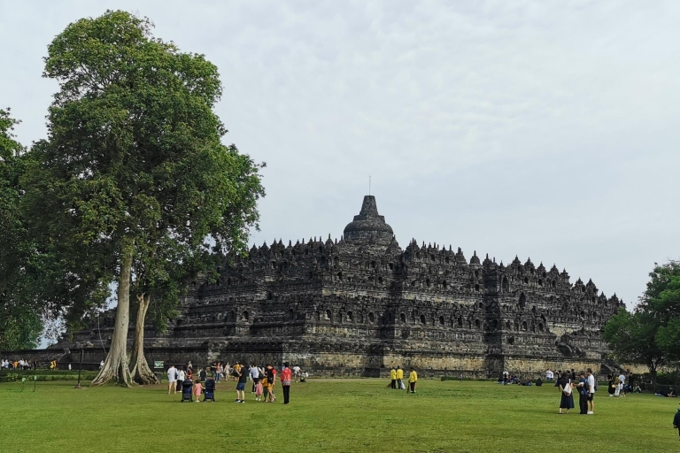 Von Yogyakarta aus: Merapi Sonnenaufgang, Borobudur und Prambanan TourTour mit Sonnenaufgang
