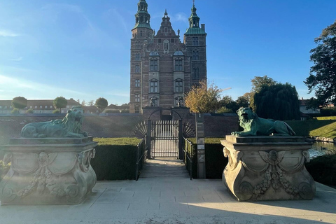 Copenhagen: King&#039;s Garden Outdoor Escape Room GameThe missing Crown Jewels, Medium diff. version in English