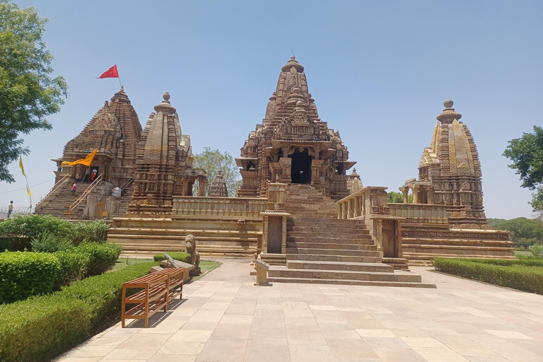 5-Day Trip to Khajuraho, Orchha, Gwalior & Jhansi from Delhi Private Transport + English Guide + 3 Star Accommodation.