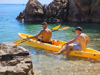 Blanes: Kajak- und Schnorcheltour mit Guide