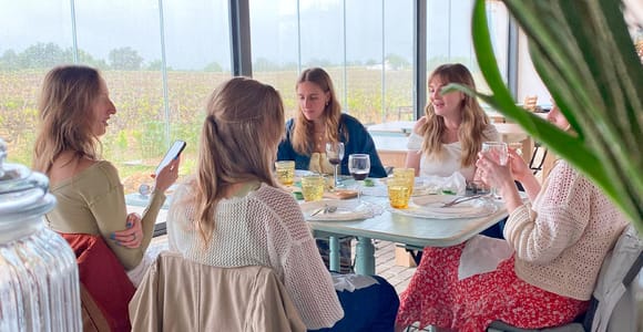 Albufeira/Porches/Vilamoura: Wine Tasting with Tapas & Music