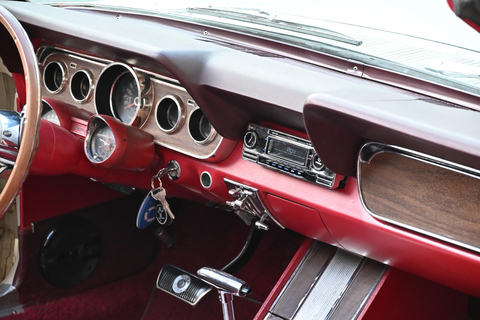 Paris: Vintage Mustang Tour & Local Guide with Hotel Pickup Paris Highlights | 1-Hour Mustang Express Tour
