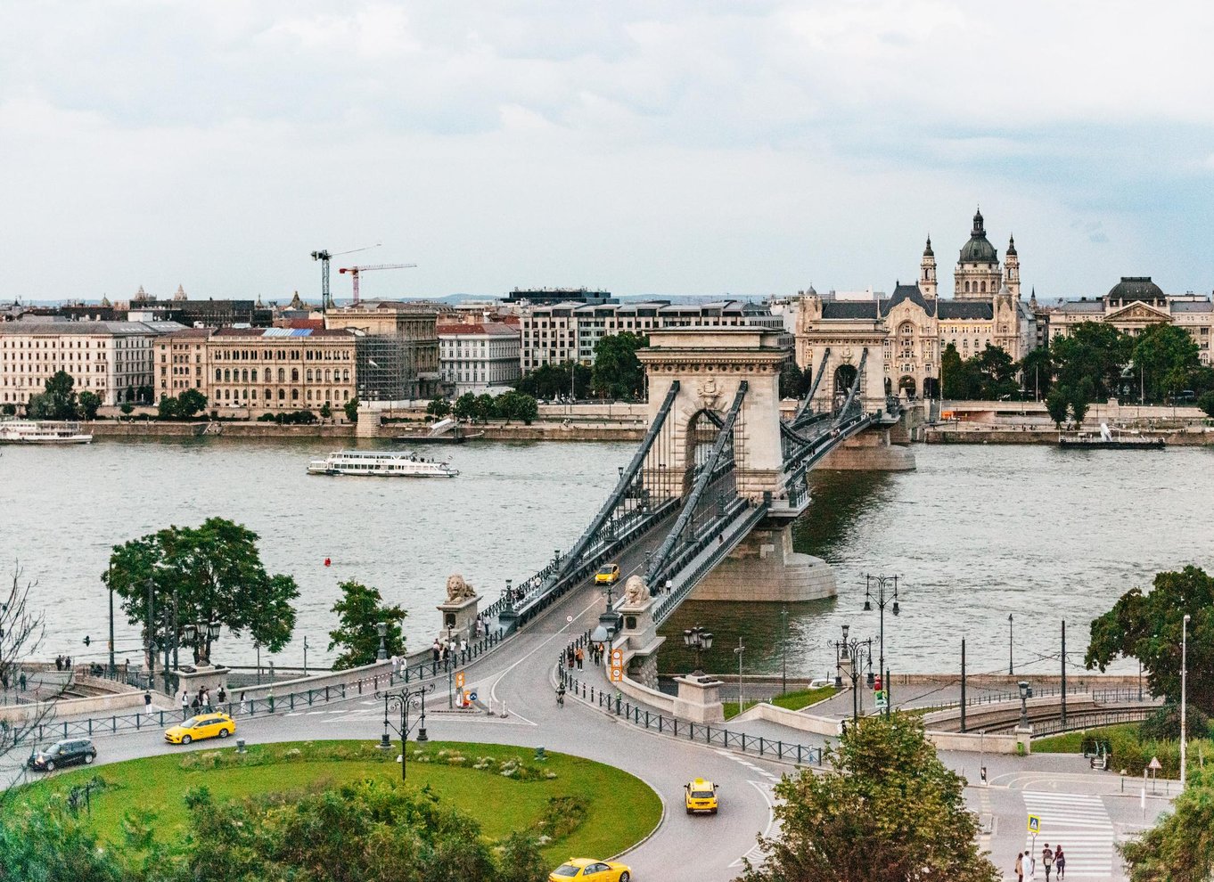 Budapest: Buda Castle District Vampires and Myths Aftentur