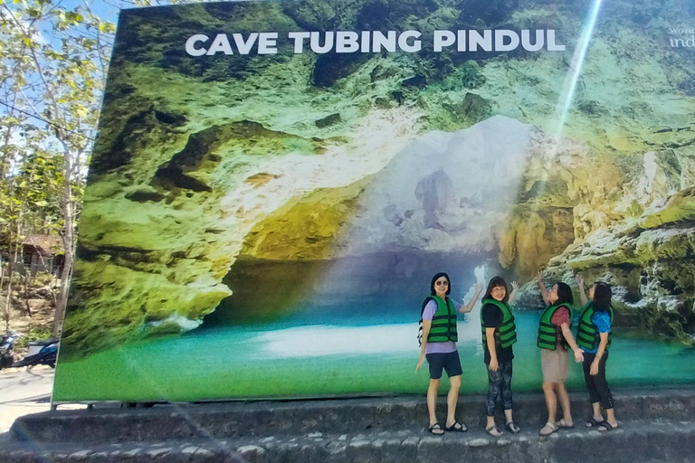 Yogyakarta: Oyo Tubing, Pindul & Drini Sunset PRIVATE TRIP - All Included