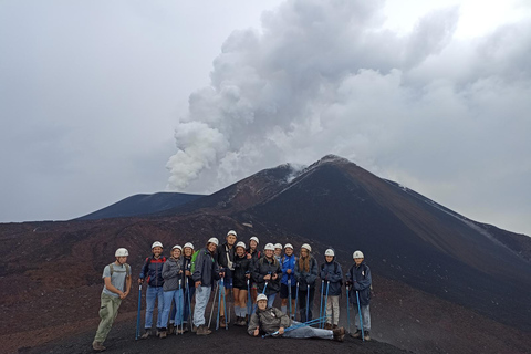 Nicolosi: Tour guiado ao pôr do sol no Monte Etna com teleférico e jipe