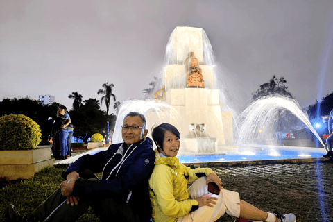 Lima: Tour del circuito magico dell&#039;acqua con spettacolo di luci e servizio di prelievoLima: tour dello spettacolo di luci del circuito dell&#039;acqua magica con prelievo