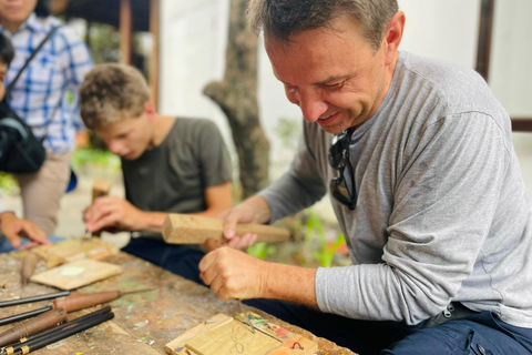 Hoi An: 3-Hour Wood Carving Class with Local Artist