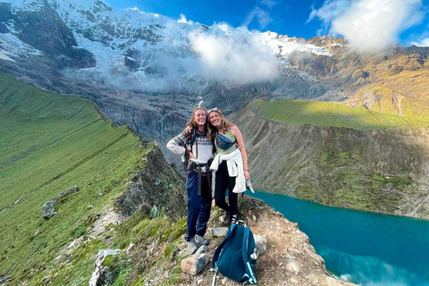 Cusco: Salkantay Trek 4 dagar 3 nätter med återresa med tåg