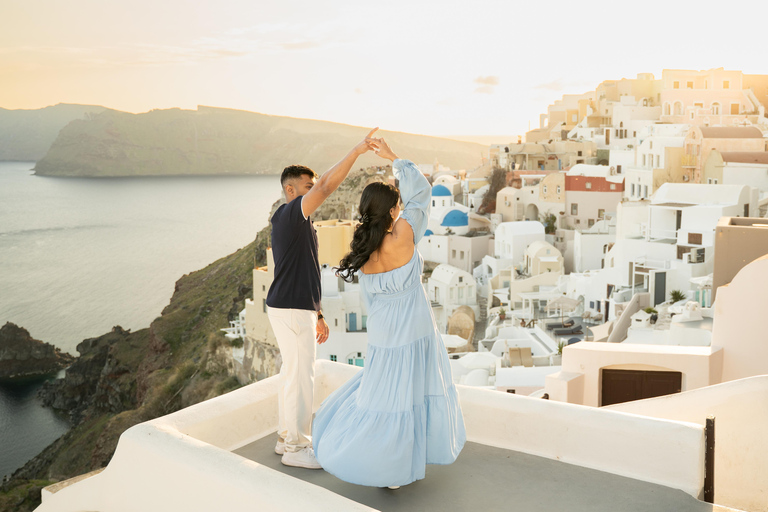 The Art of Santorini Light in Oia by Rey 1 HOUR FAMILY OIA