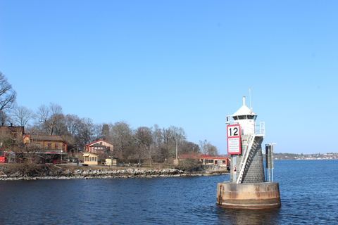 Stockholm: Archipelago cruise tour with live guide arch german