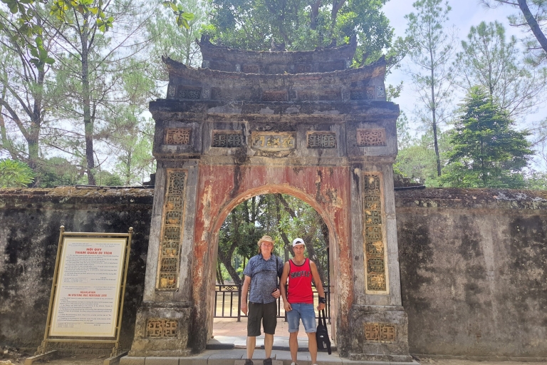 Hue : Visite touristique privée avec chauffeur parlant anglais