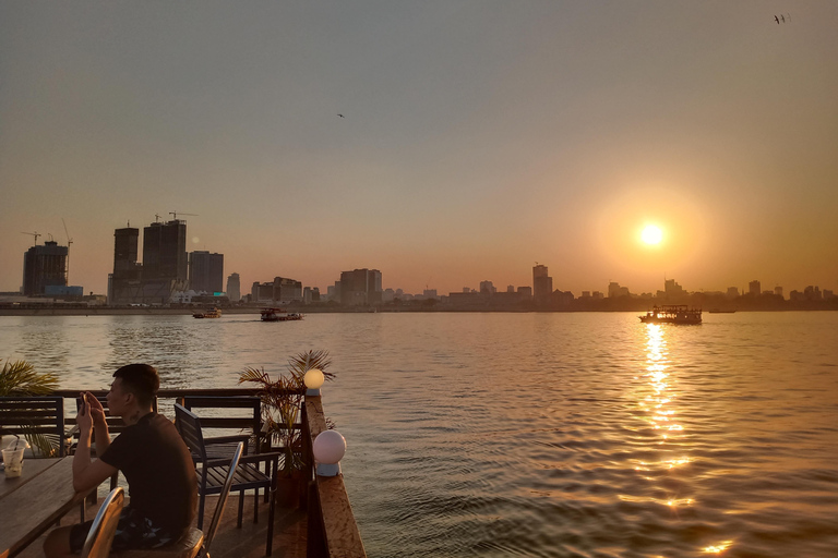 Phnom Penh: 2-tägige geführte Tour mit Königspalast und Markt