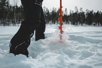 Saariselkä, expérience de pêche sur glace arctique - Hizvo