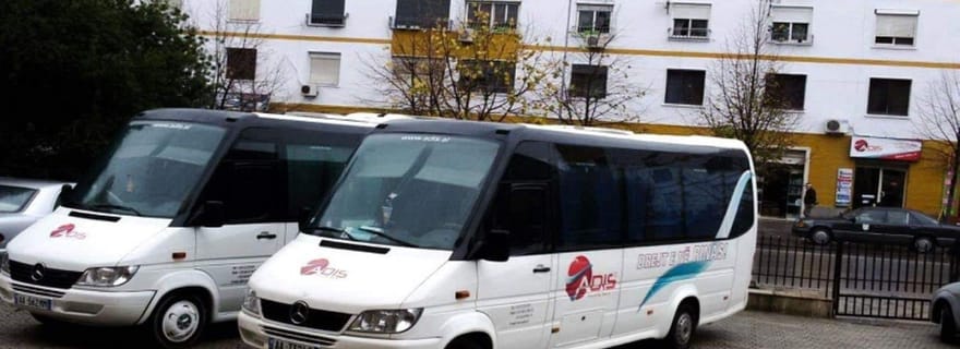 Tirana : Transfert en bus de/vers Durres et l'aéroport de Tirana
