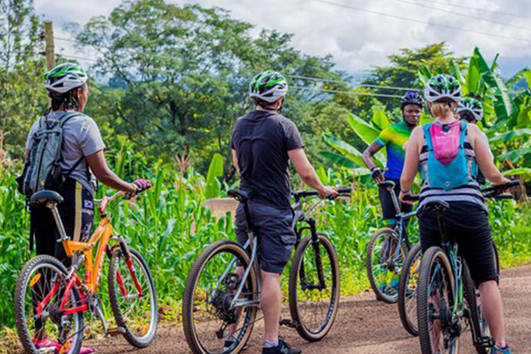 Passeio de bicicleta pelas vilas de Moshi